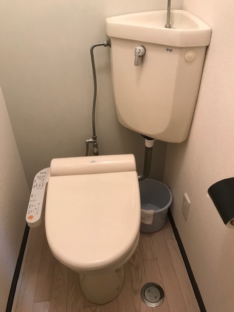 トイレタンクから便器に水が流れ続ける<br>フロートゴム交換<br>【広島市南区】