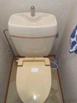 Nationalのトイレのボールタップが破損して水漏れ<br>【広島市西区田方】